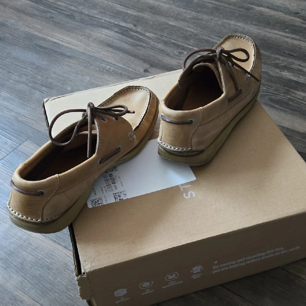 Tommy Bahama Men's Tan Boat Shoes sz. 9.5 Docksider